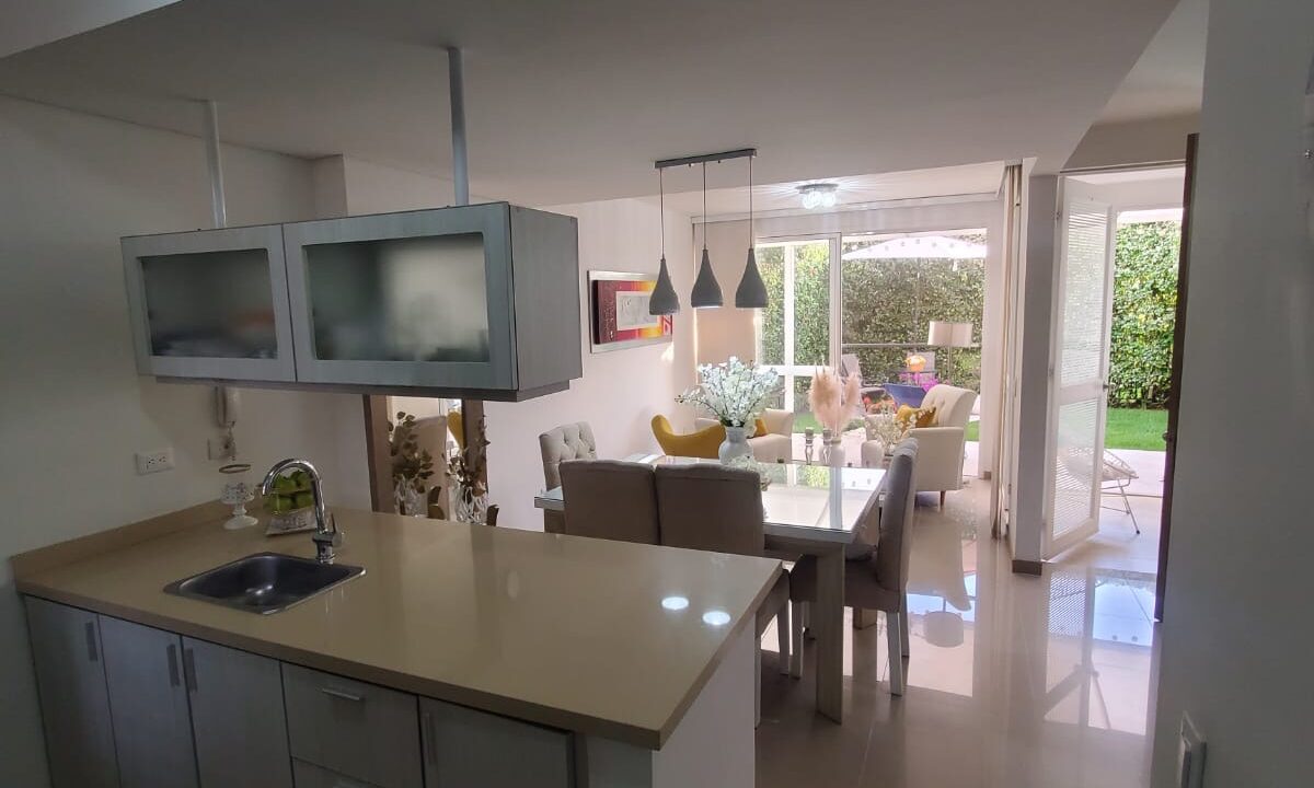 Casa condominio Robles del Castillo