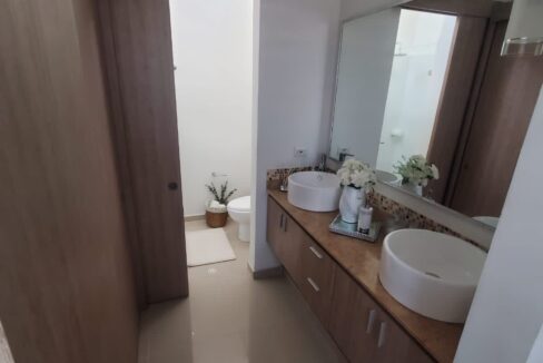 Casa condominio Robles del Castillo