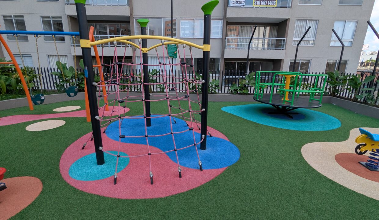 PXL_20251122_202620586